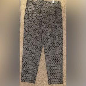 Women’s plus size cropped pants size 16